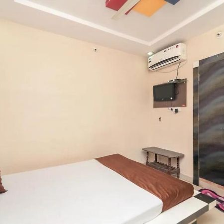 Hotel Rameshwaram Уджайн Екстериор снимка