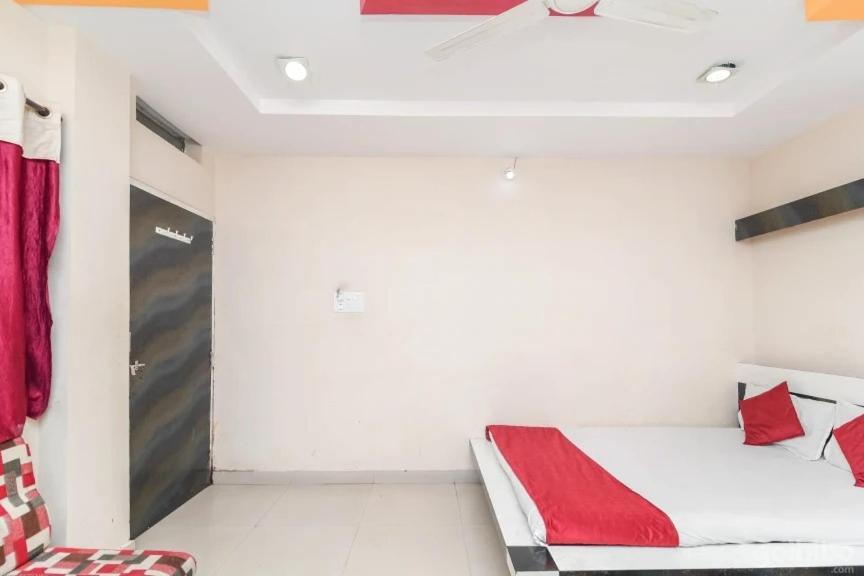 Hotel Rameshwaram Уджайн Екстериор снимка